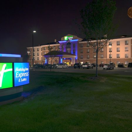 Holiday Inn Express And Suites Detroit North-Troy By Ihg Eksteriør billede