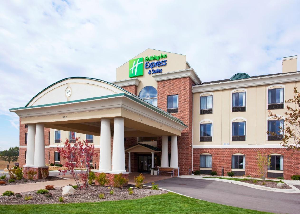 Holiday Inn Express And Suites Detroit North-Troy By Ihg Eksteriør billede