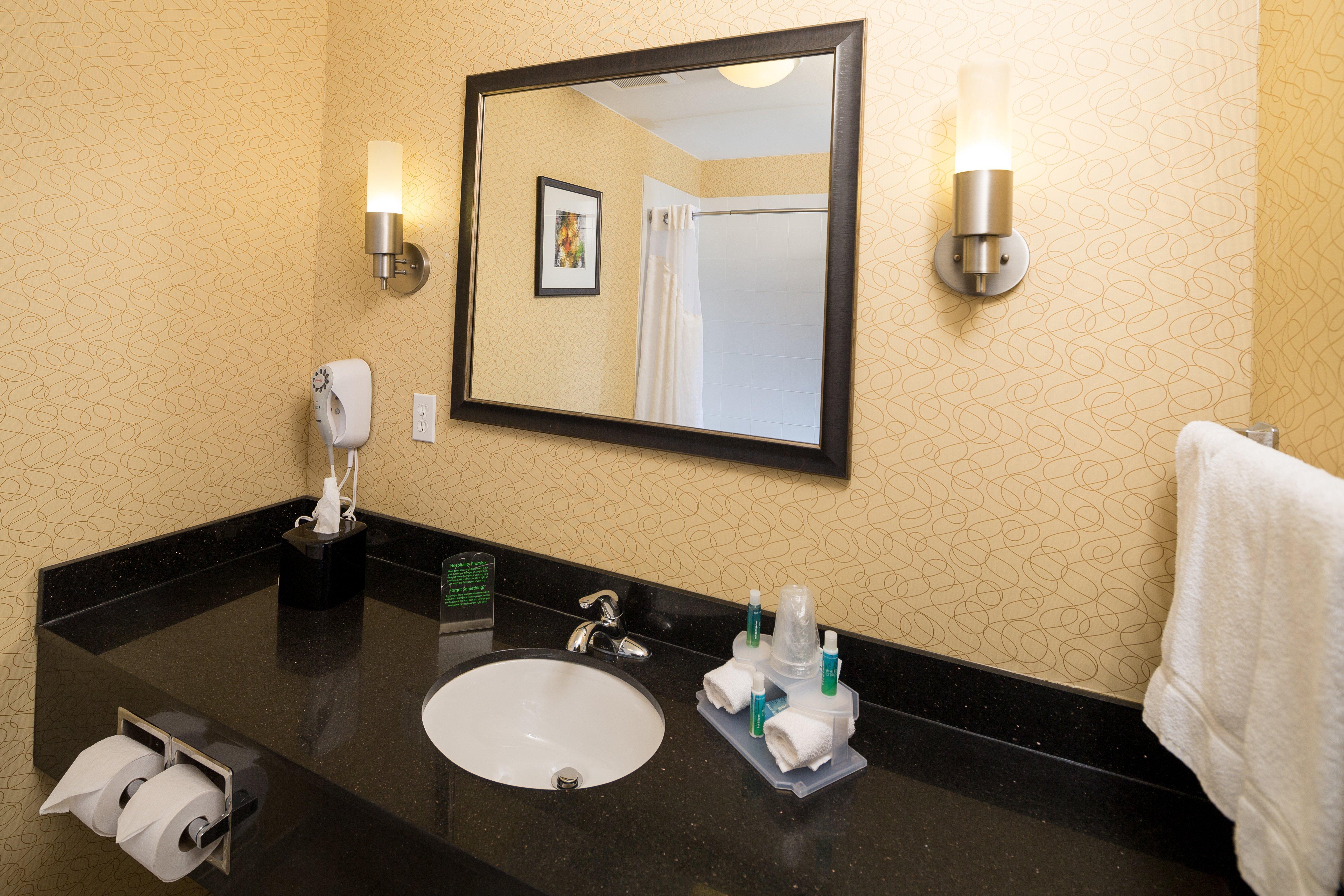 Holiday Inn Express And Suites Detroit North-Troy By Ihg Eksteriør billede