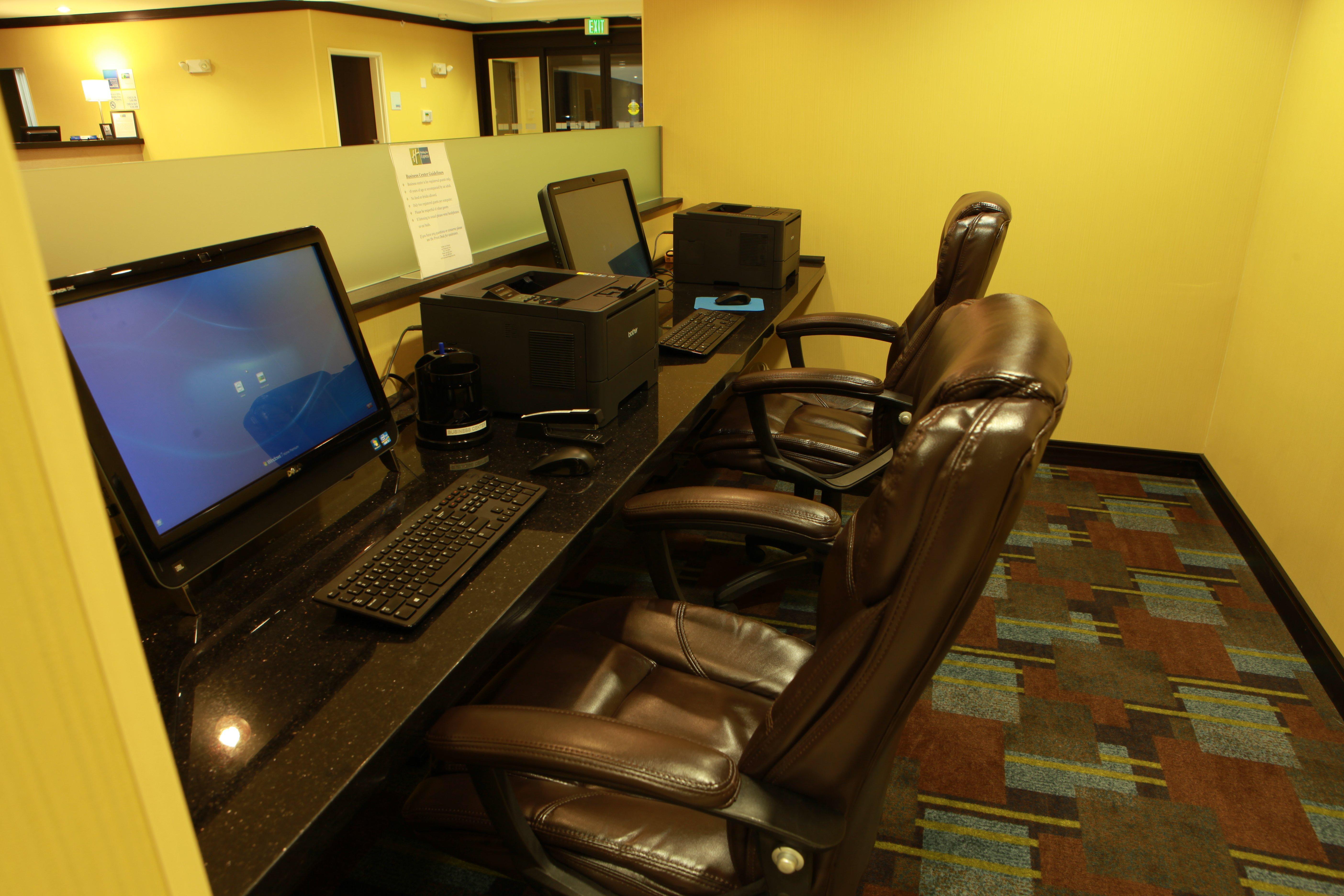 Holiday Inn Express And Suites Detroit North-Troy By Ihg Eksteriør billede
