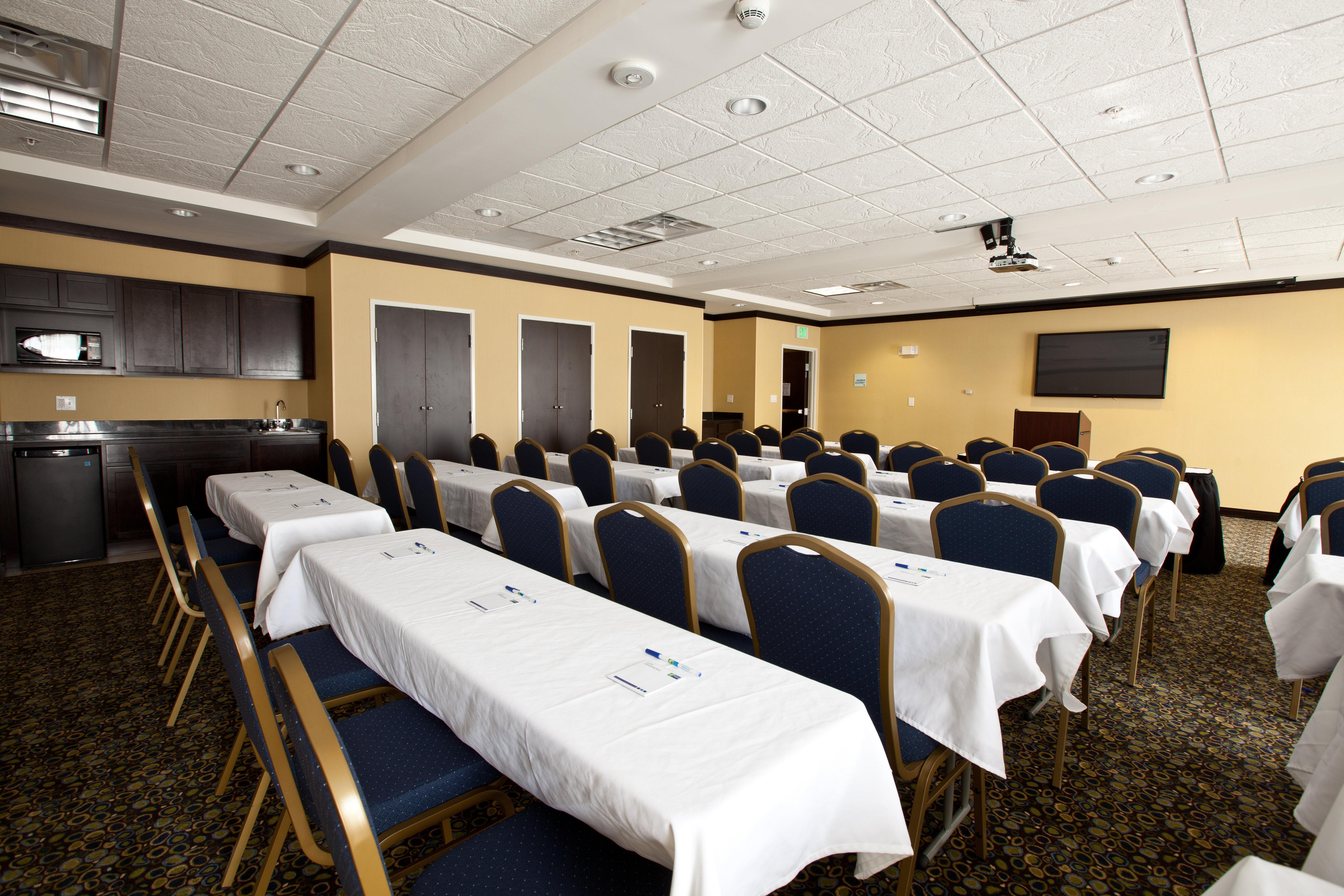 Holiday Inn Express And Suites Detroit North-Troy By Ihg Eksteriør billede
