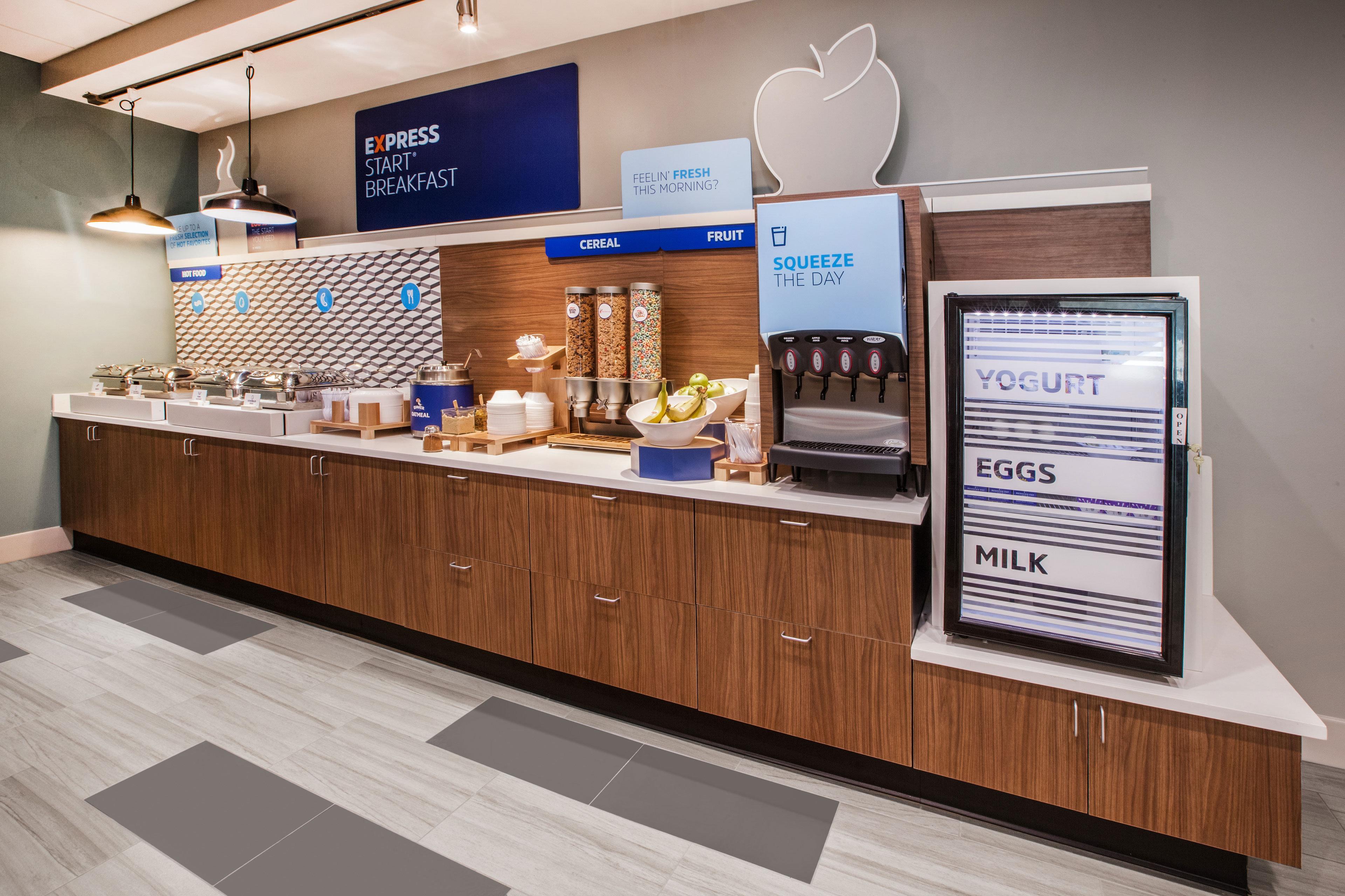 Holiday Inn Express And Suites Detroit North-Troy By Ihg Eksteriør billede