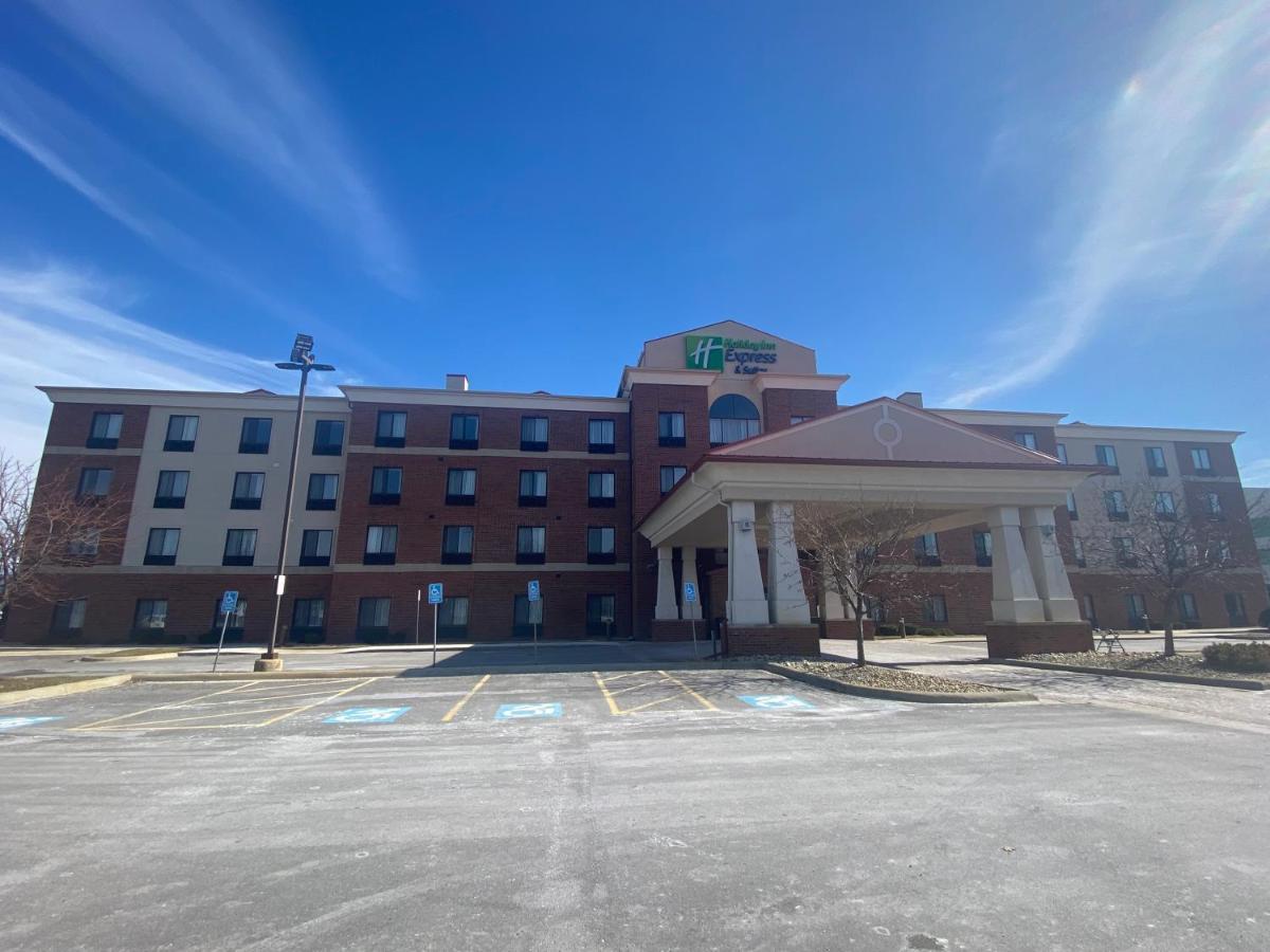 Holiday Inn Express And Suites Detroit North-Troy By Ihg Eksteriør billede