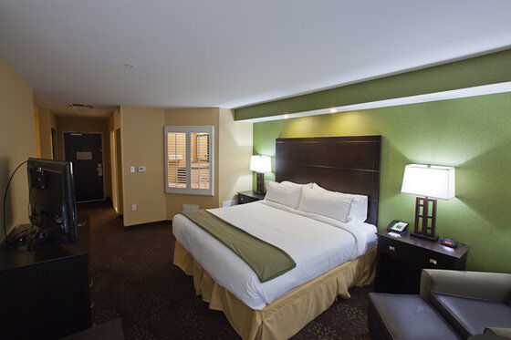 Holiday Inn Express And Suites Detroit North-Troy By Ihg Eksteriør billede